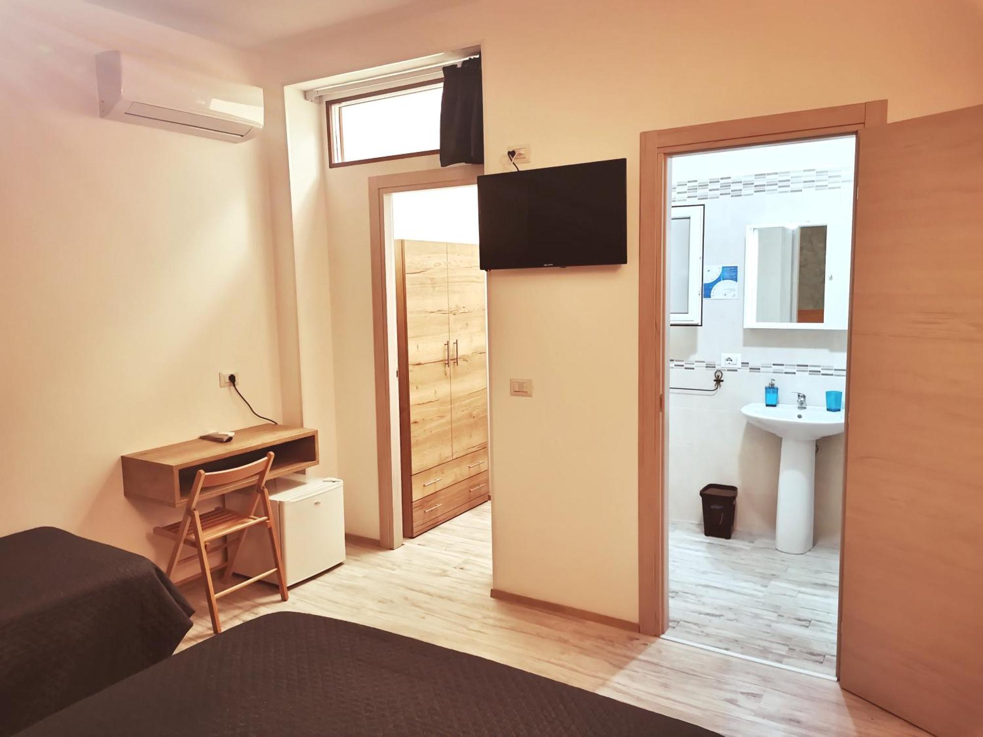 Via Alessandria Racale Kamer foto